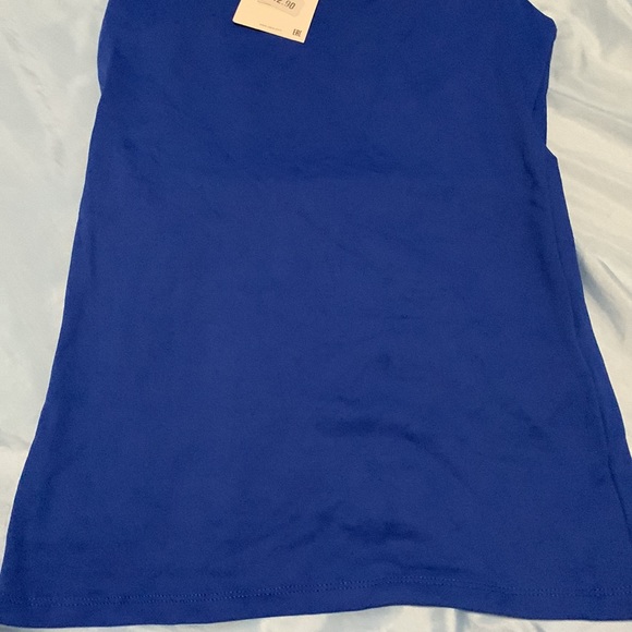 Top - Picture 4 of 5